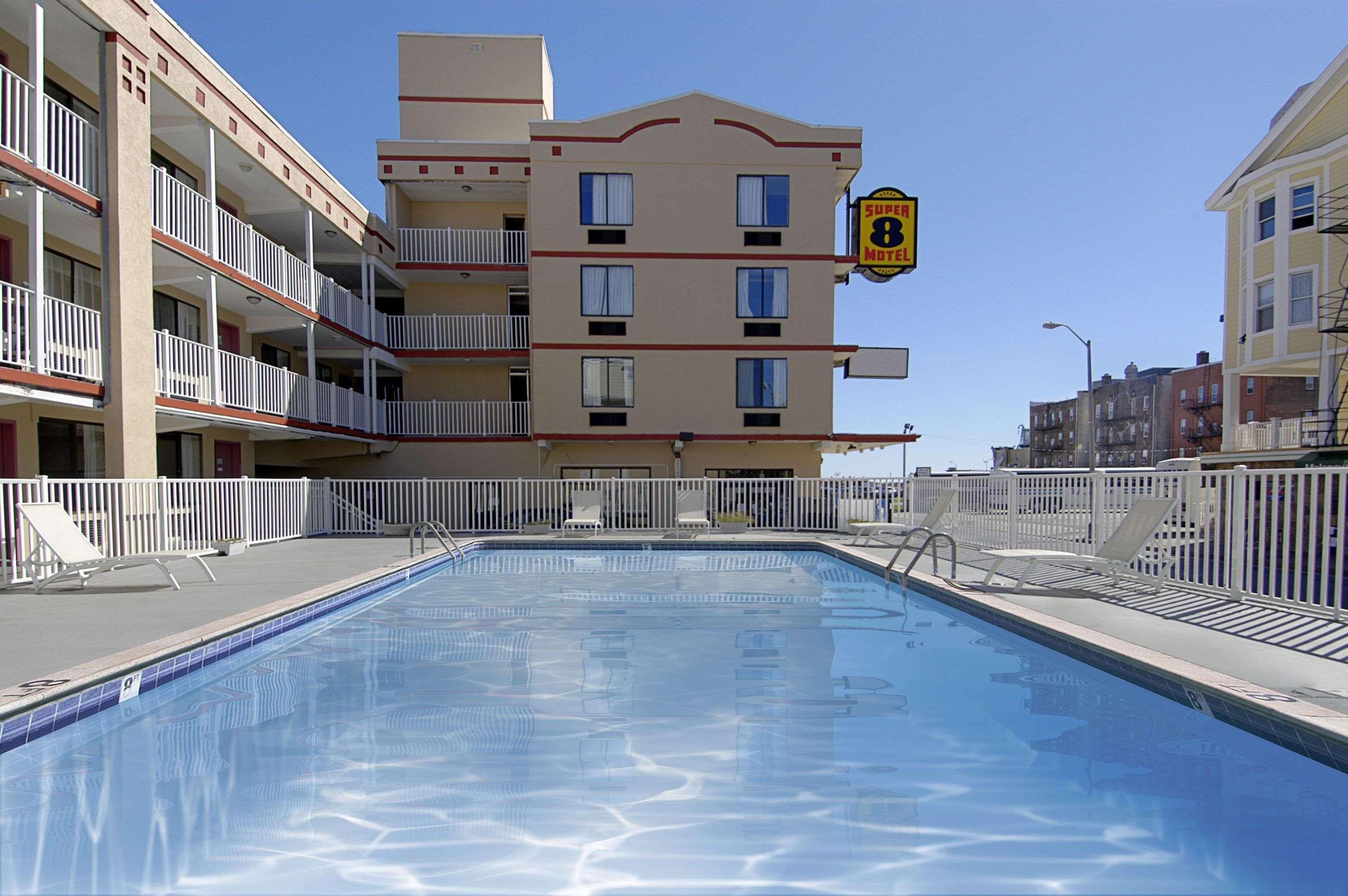 Motel Super 8 By Wyndham Atlantic Stadt Exterior foto